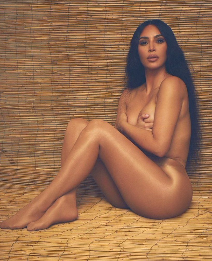 Kim Kardashian Topless Video photo 23
