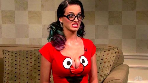 Katy Perry Tits Out photo 28