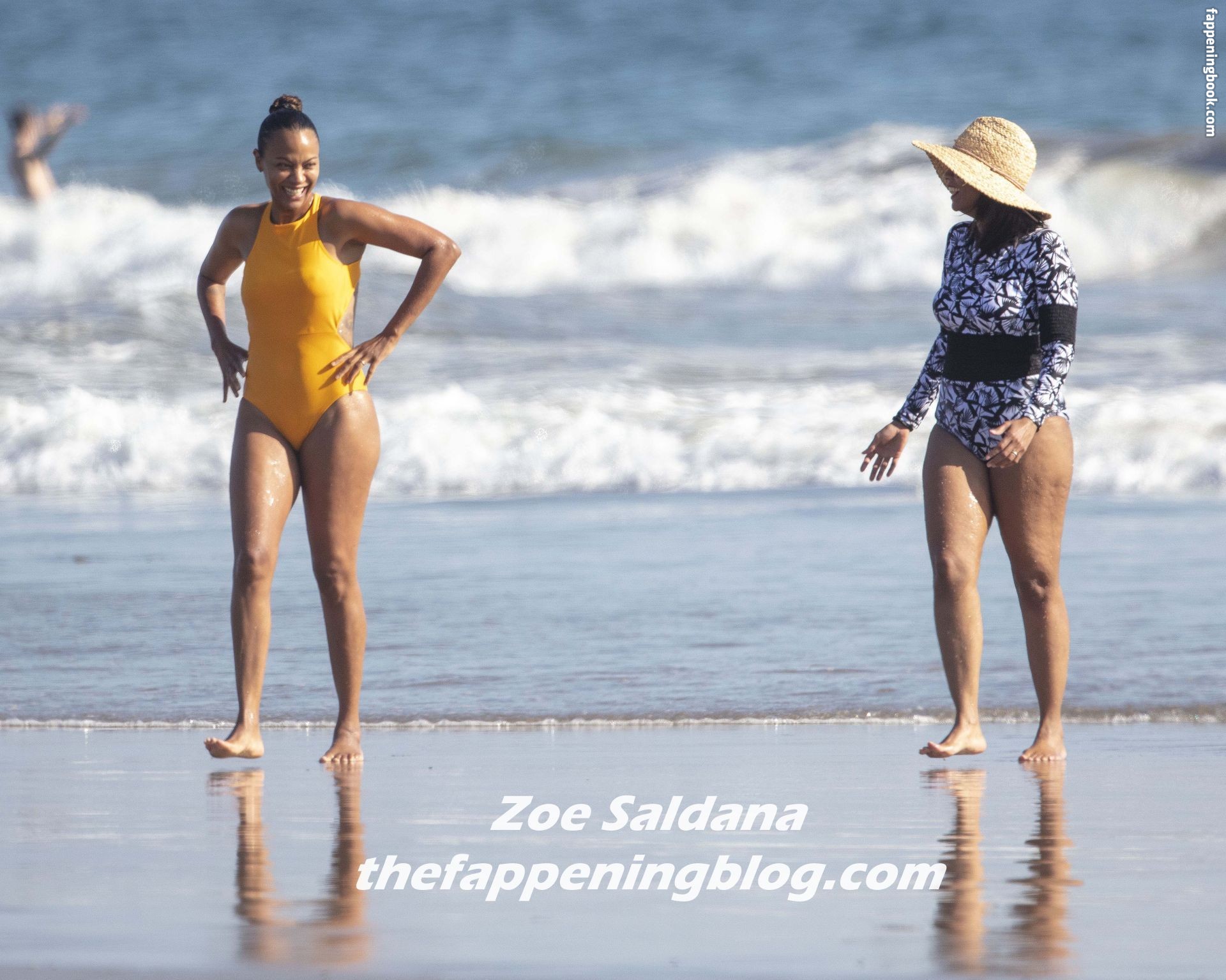 Zoe Saldana Fappening photo 5