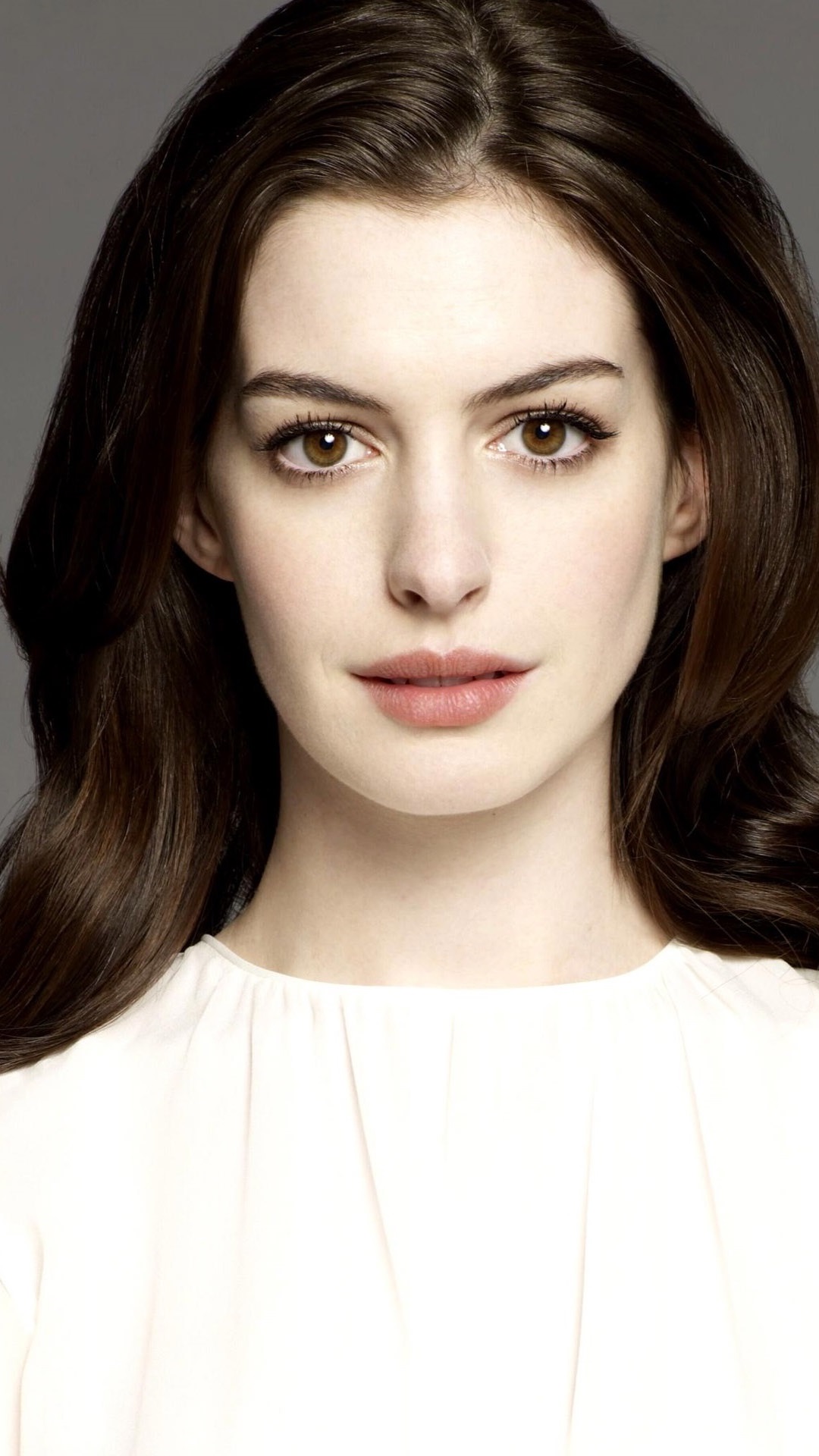 Anne Hathaway Full Frontal photo 28