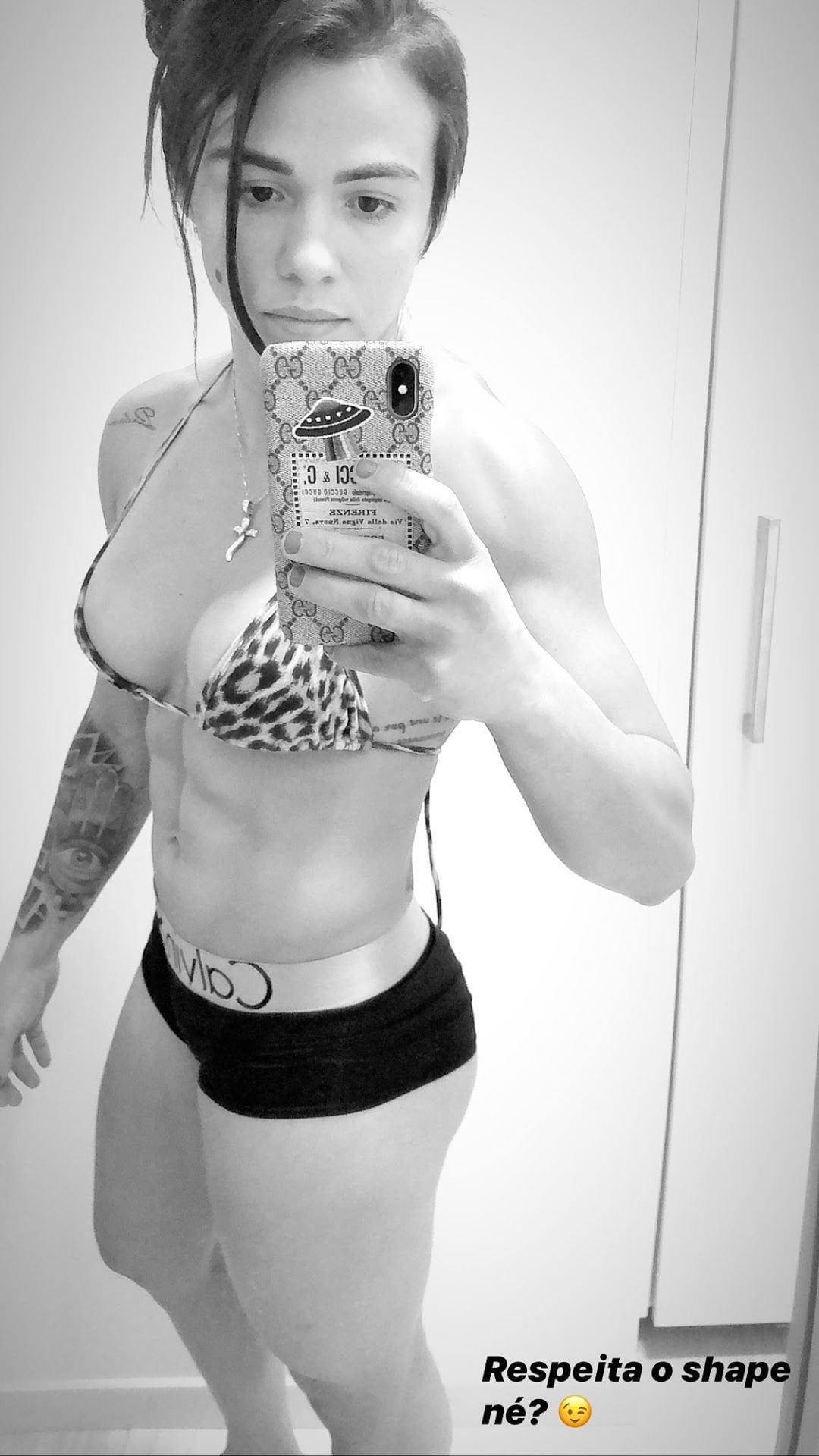 Claudia Gadelha Topless photo 2