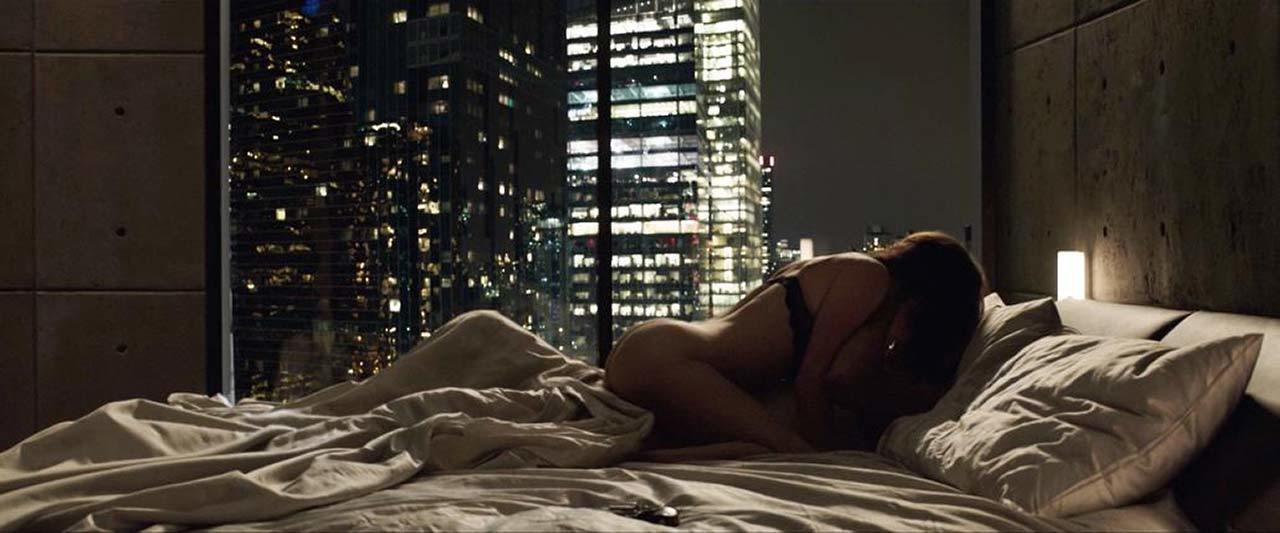 Amanda Seyfried Sex Scenes photo 26