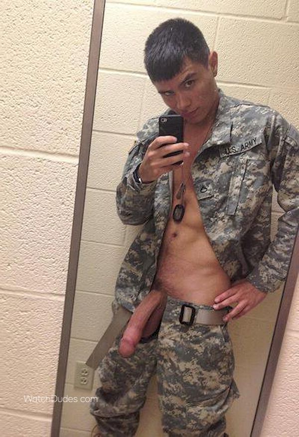 Nude Military Selfies photo 5