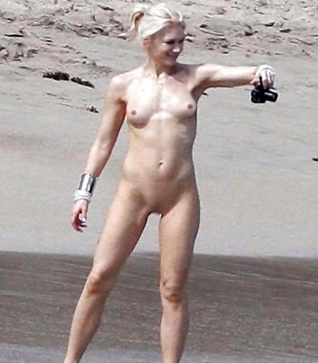 Gwen Is Naked photo 30