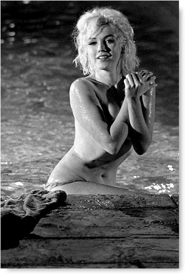 Monroe Naked photo 22