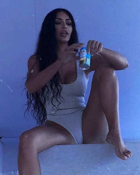Kim Kardashian Showing Pussy photo 20