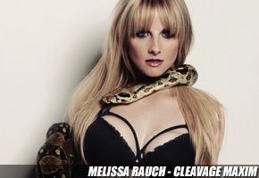 Melissa Rauch Cleavage photo 23