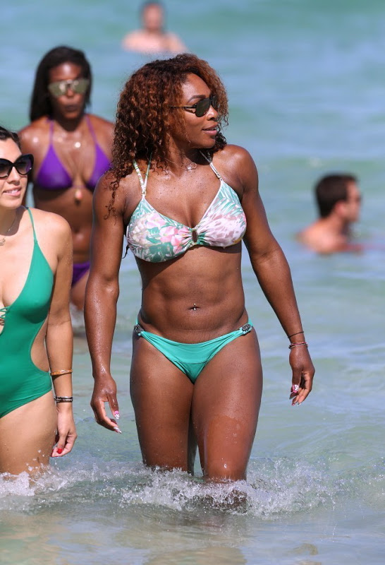 Serena Williams Beach Pics photo 23