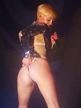 Miley Cyrus Pubes photo 27