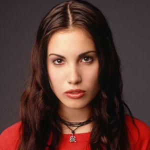 Carly Pope Sexy photo 4