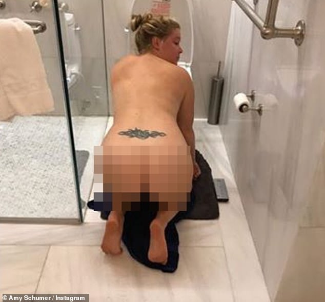 Comedian Amy Schumer Nude photo 18