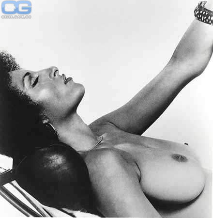 Pam Grier Naked Pic photo 3