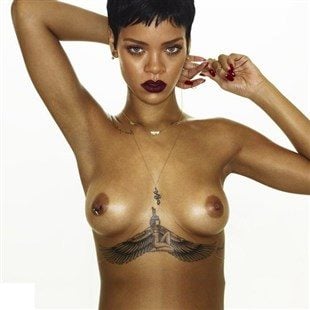 Rihanna Topless Pictures photo 18