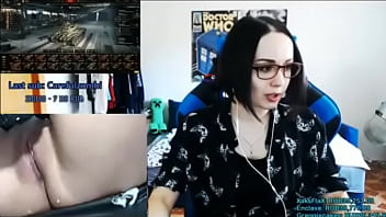 Girl Shows Vagina On Twitch photo 19