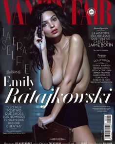 Emily Ratajkowski Went Topless photo 2