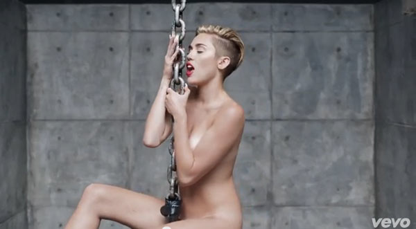 Miley Cyrus Twerking Nude photo 2