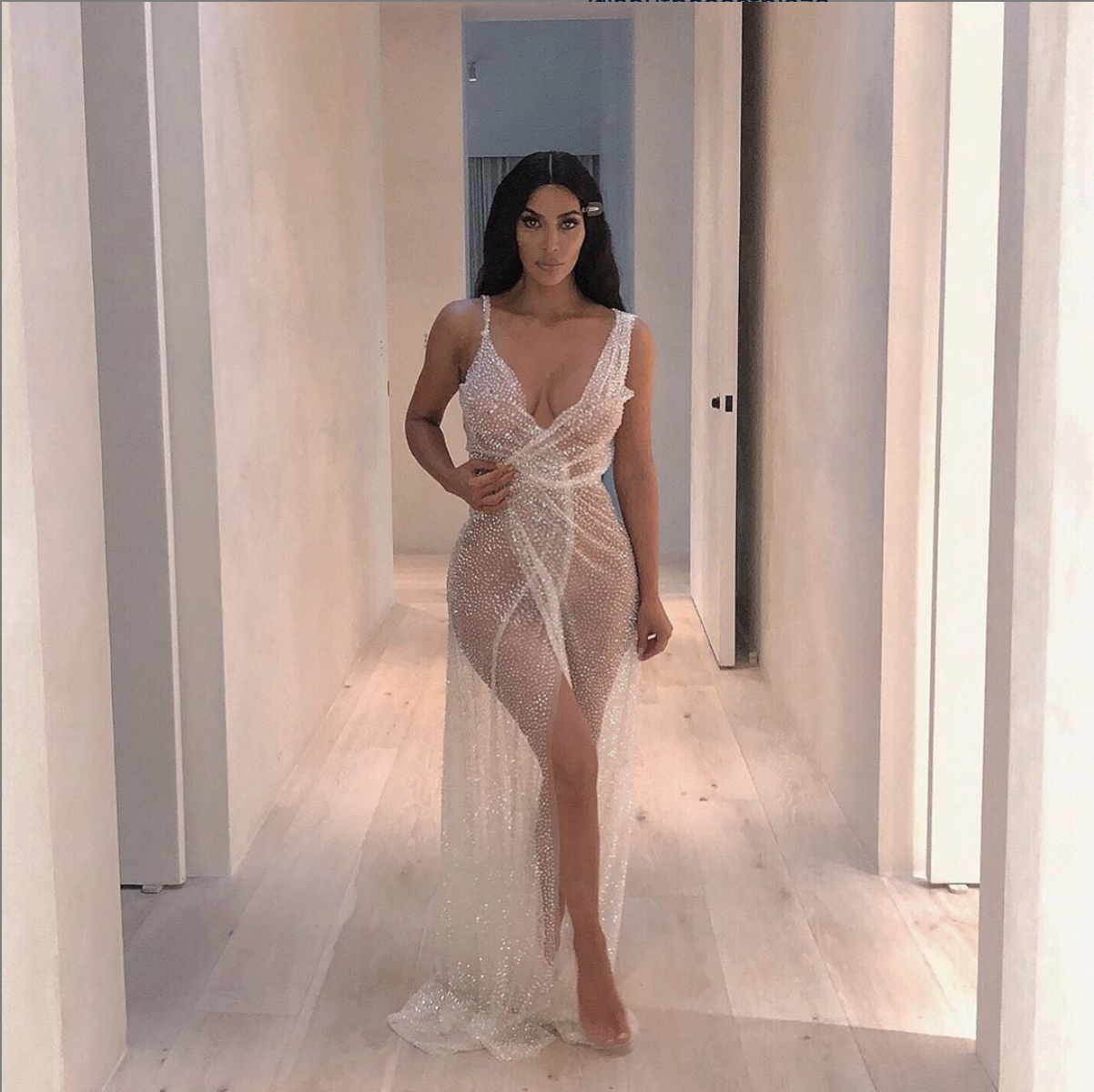 Kim Kardashian Latest Naked Pic photo 12