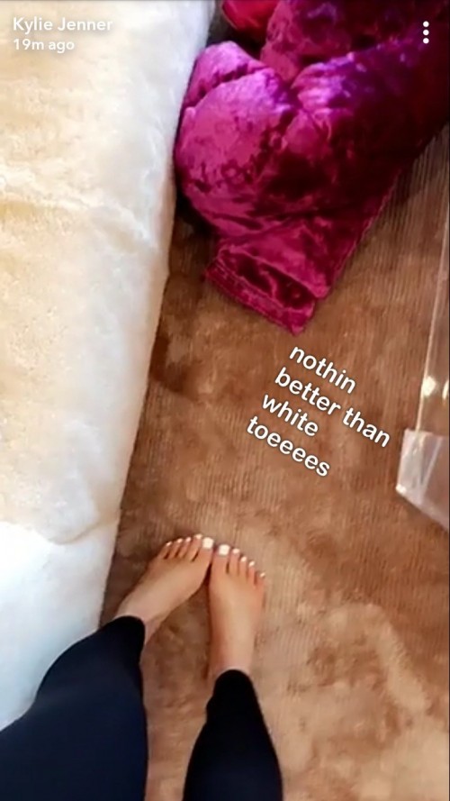 Kylie Jenner Feet Pics photo 2