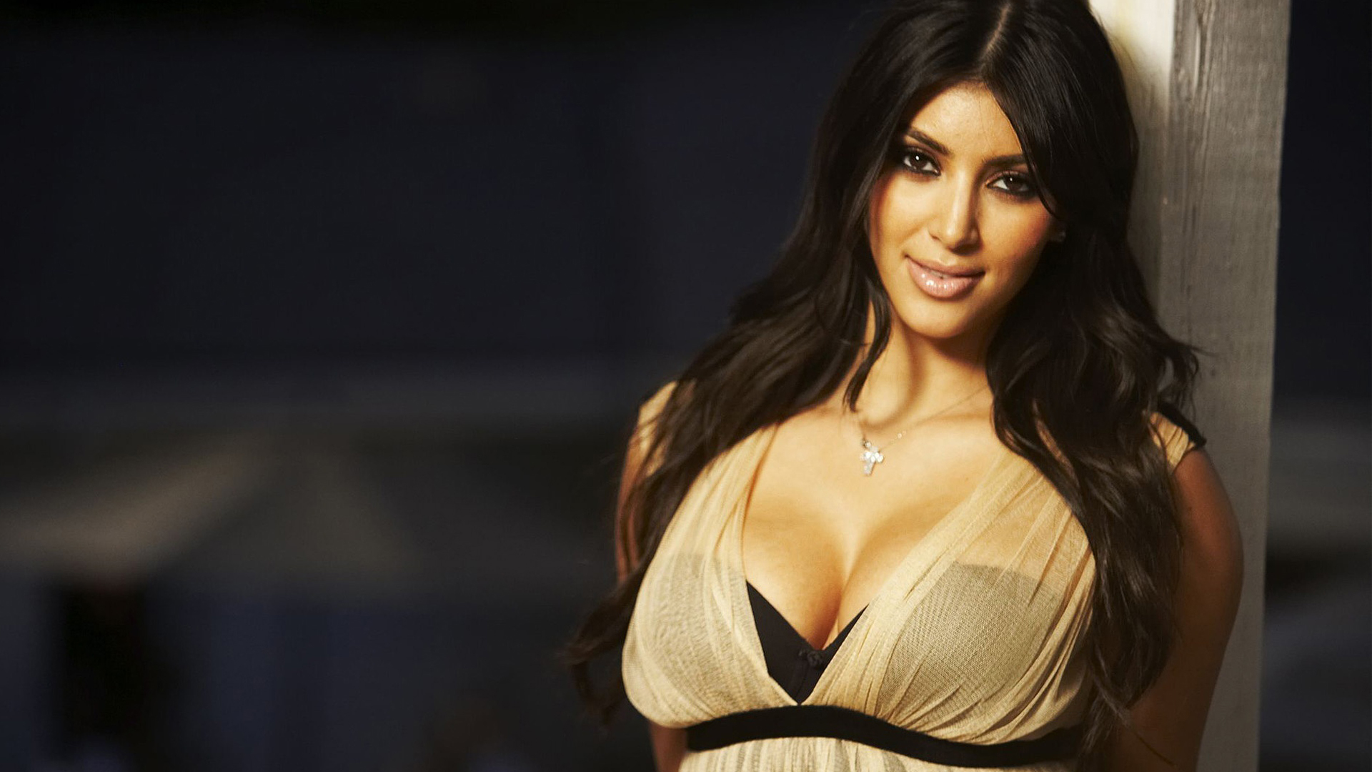 Kim Kardashian Sexy Wallpaper photo 30