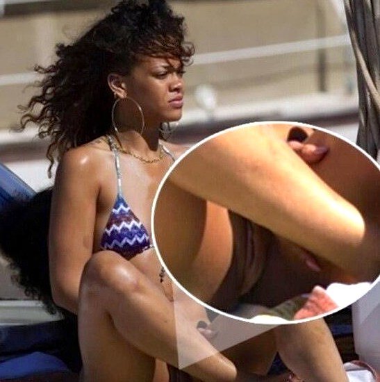 Rihanna Bottomless Photoshoot photo 20