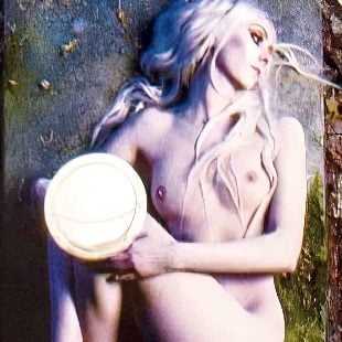 Taylor Momsen Nude Video photo 8