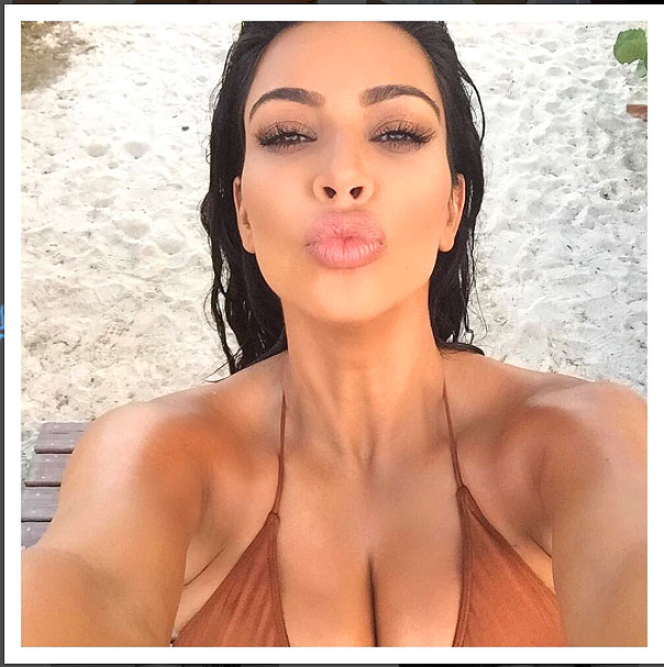 Kim Kardashian Hot Selfies photo 10