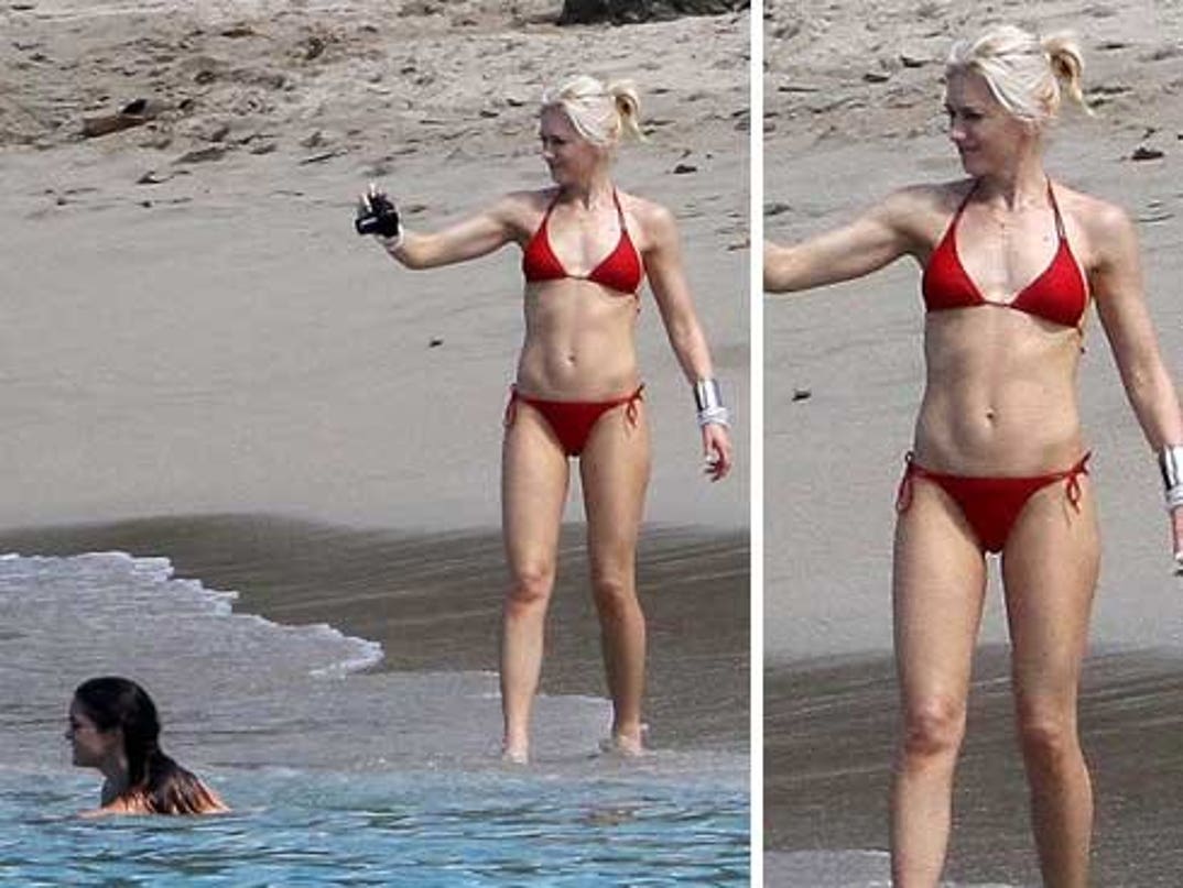 Gwen Stefani Bikini Photos photo 15