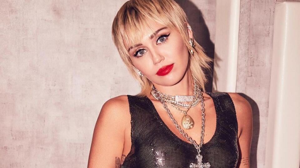 Miley Cyrus Bude photo 20