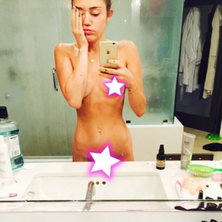 Miley Cyrus Naked Shower photo 26