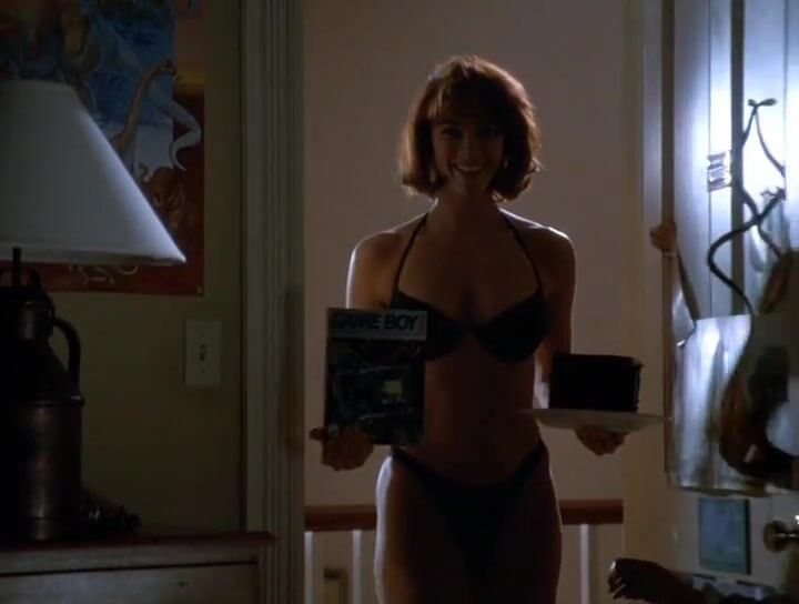 Lauren Holly Cleavage photo 30