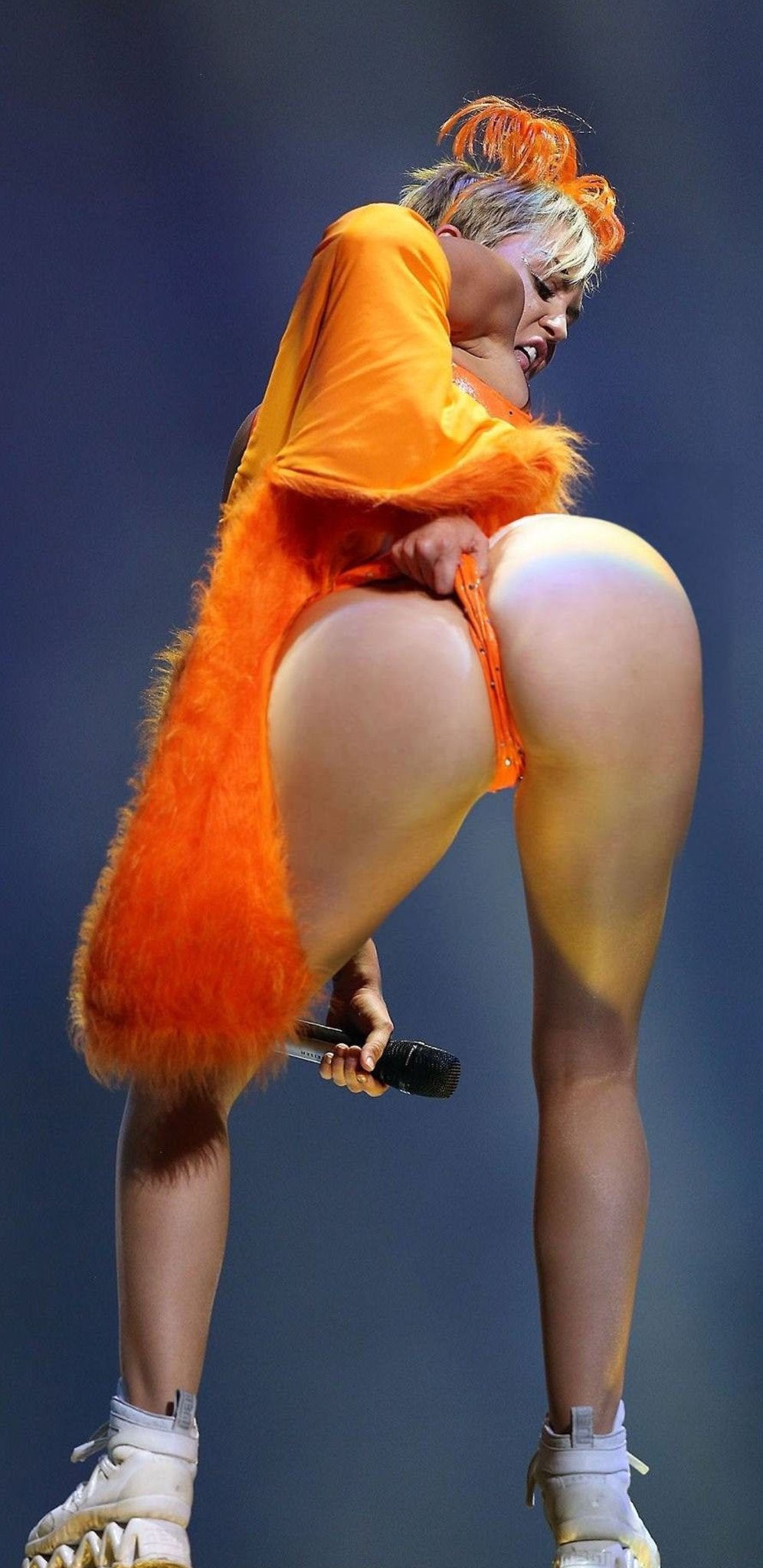 Reddit Miley Cyrus Nsfw photo 12