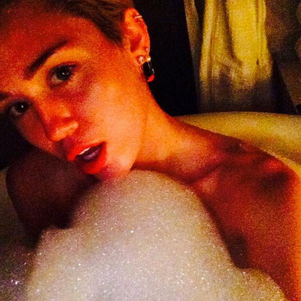 Miley Cyrus Shower Pics photo 27