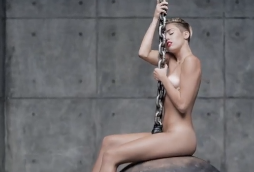 Miley Cyrus Twerking Nude photo 26