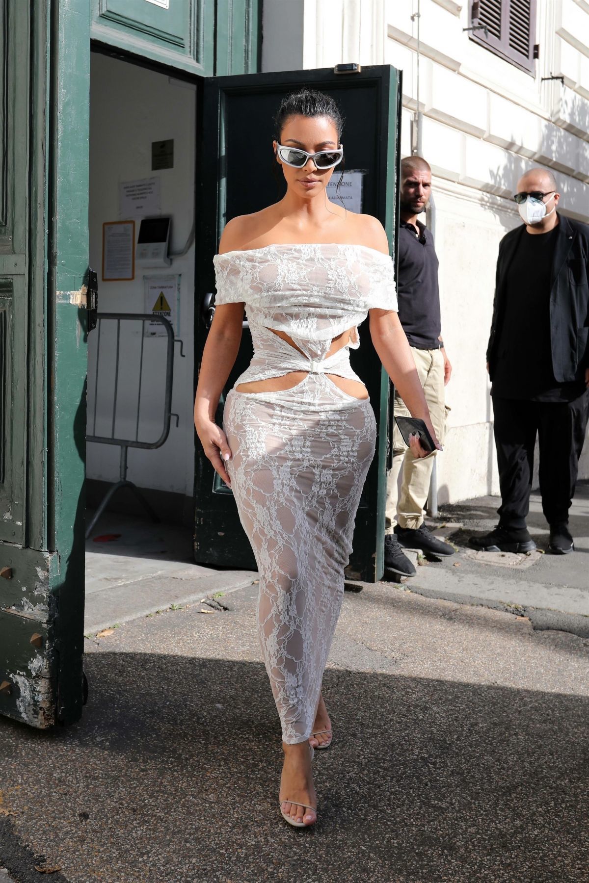 Kim Kardashian Wiki Feet photo 26