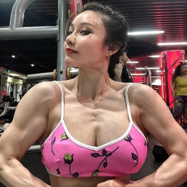 Chinese Bodybuilder Yuan Herong photo 28