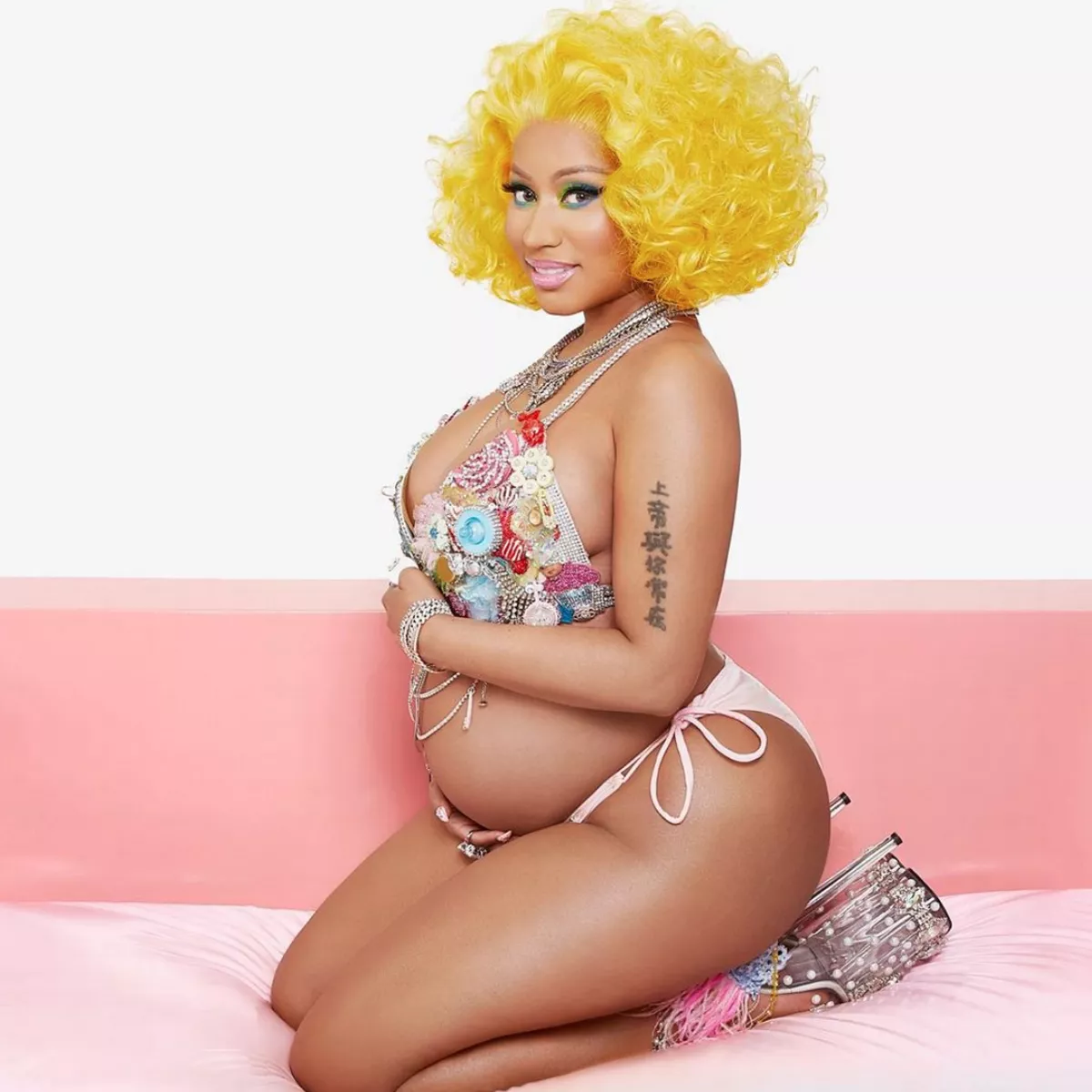 Nicki Minaj Sexy Video photo 14