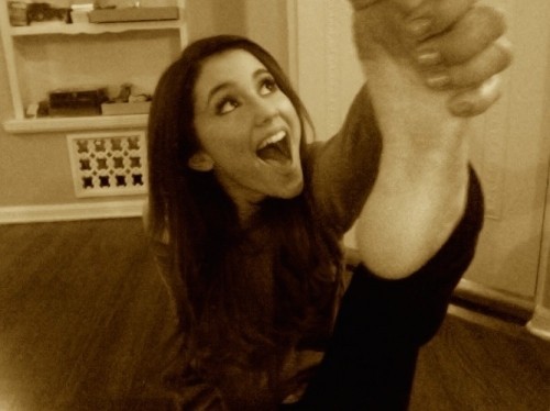Ariana Grande Feet Pics photo 17