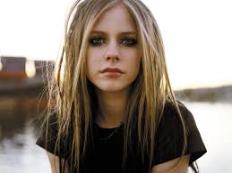 Avril Lavigne Naked Pics photo 10