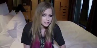 Avril Lavigne Porn Lookalike photo 22