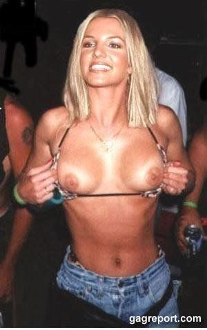 Britney Spears Naked Boobs photo 25