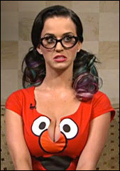 Katie Perry Cleavage photo 8