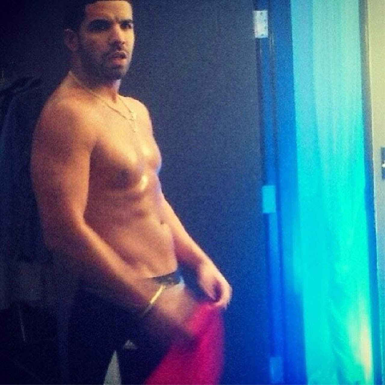 Drake Nudes photo 4