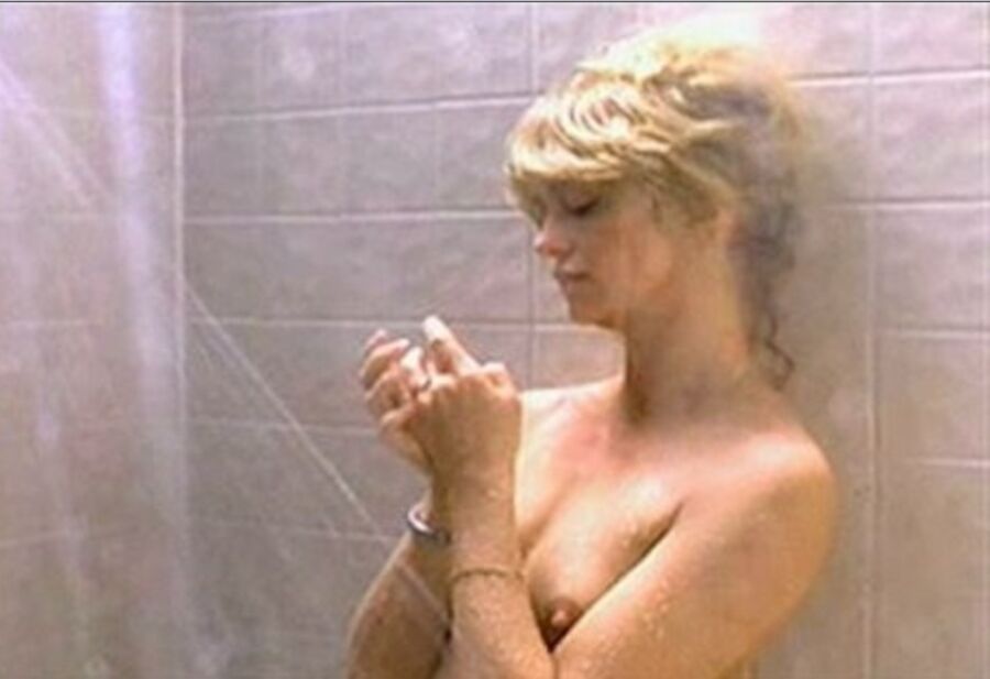 Nude Goldie Hawn photo 30