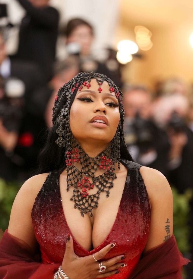 Nicki Minaj Showing Her Tits photo 22