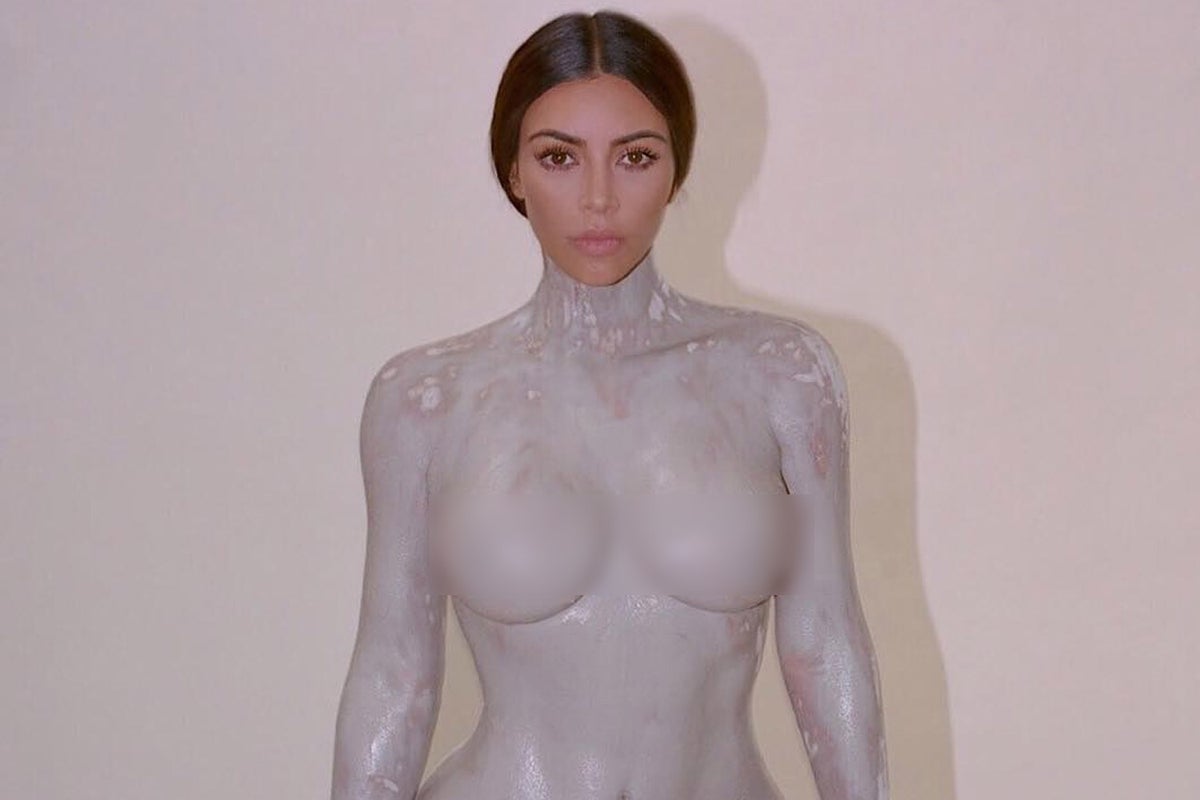 Kim Kardashian Nude Instagram Pics photo 2