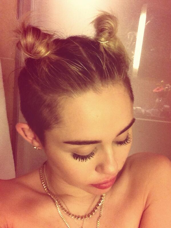 Miley Cyrus Shower Pics photo 26