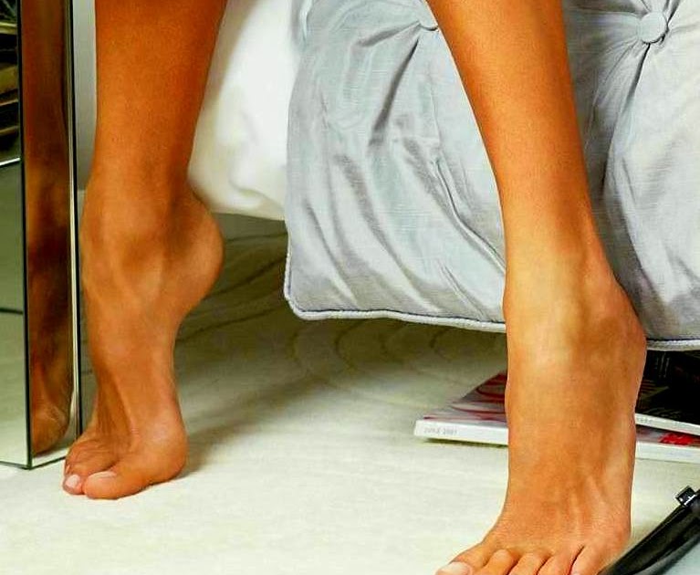 Alessandra Ambrosio Feet photo 1