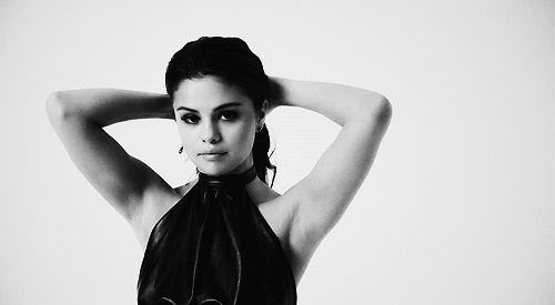 Gifs Selena Gomez photo 18