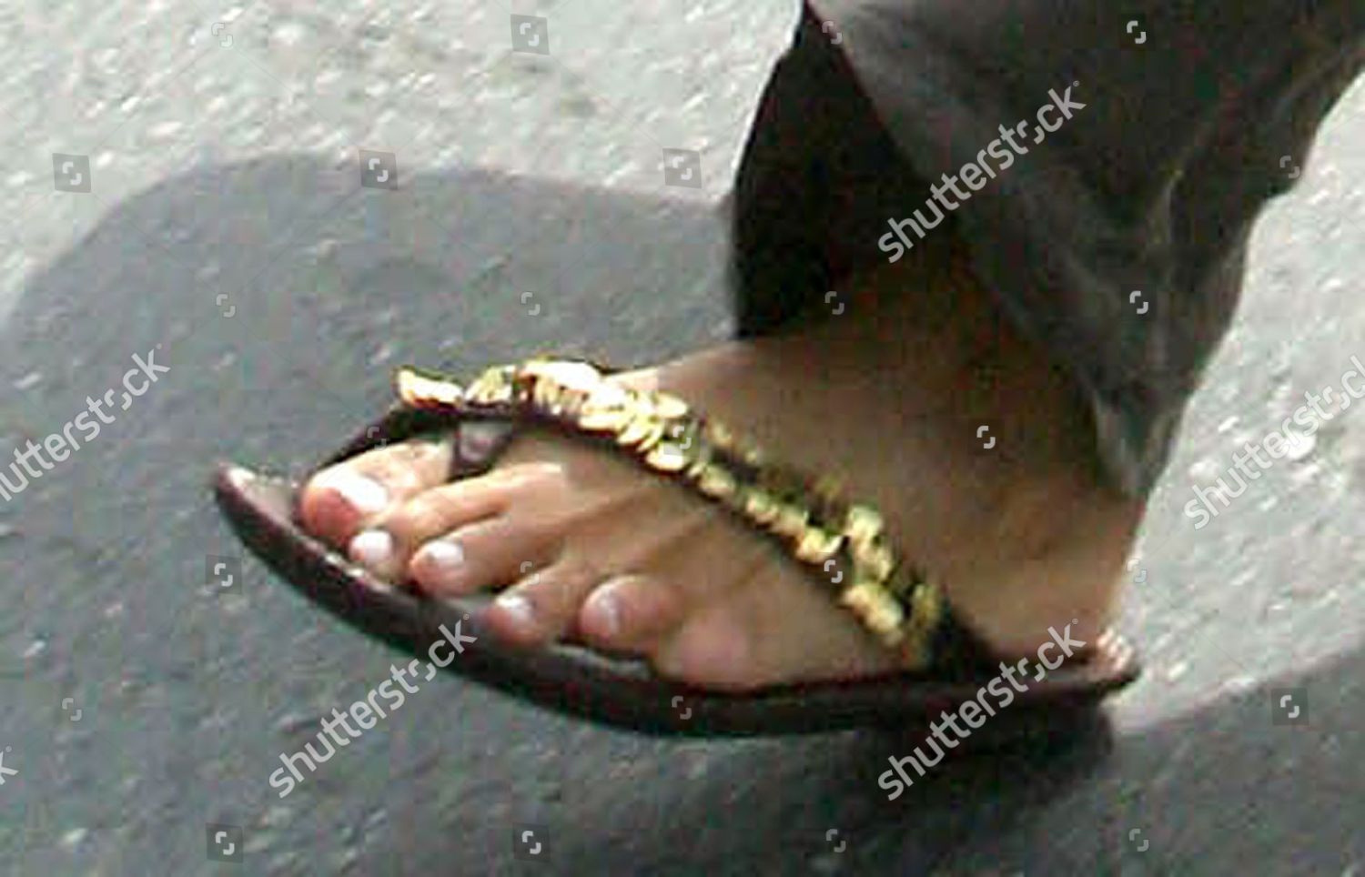 Halley Berry Feet photo 3