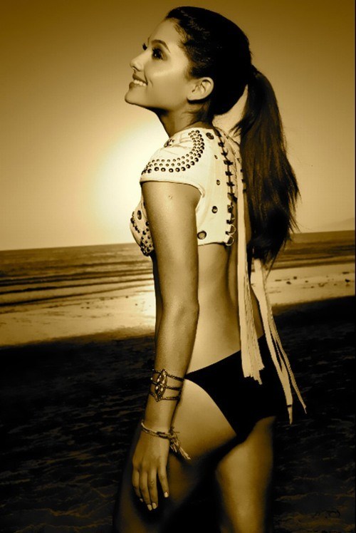 Hot Pic Of Ariana Grande photo 26